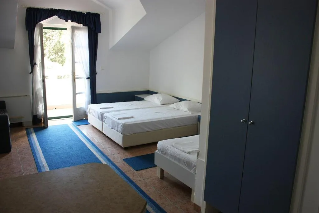 Room, Ivan, Split