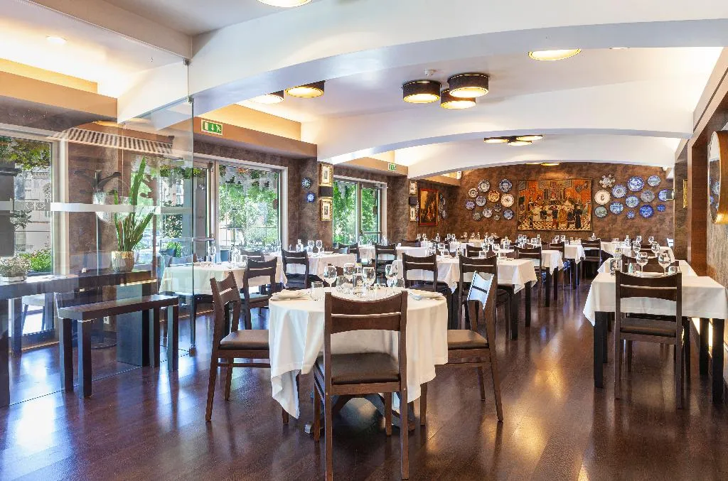 Restaurant, Hotel Lis Batalha, Porto