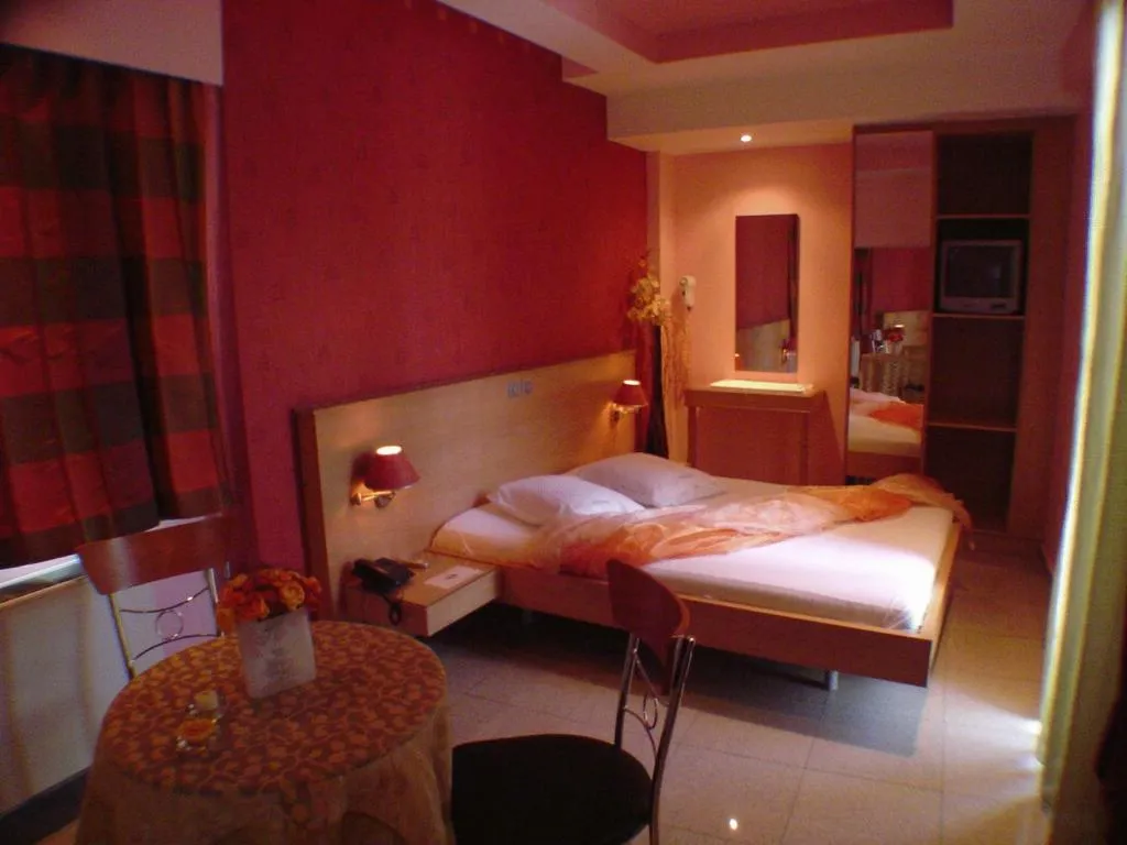 Room, Niki, Athens