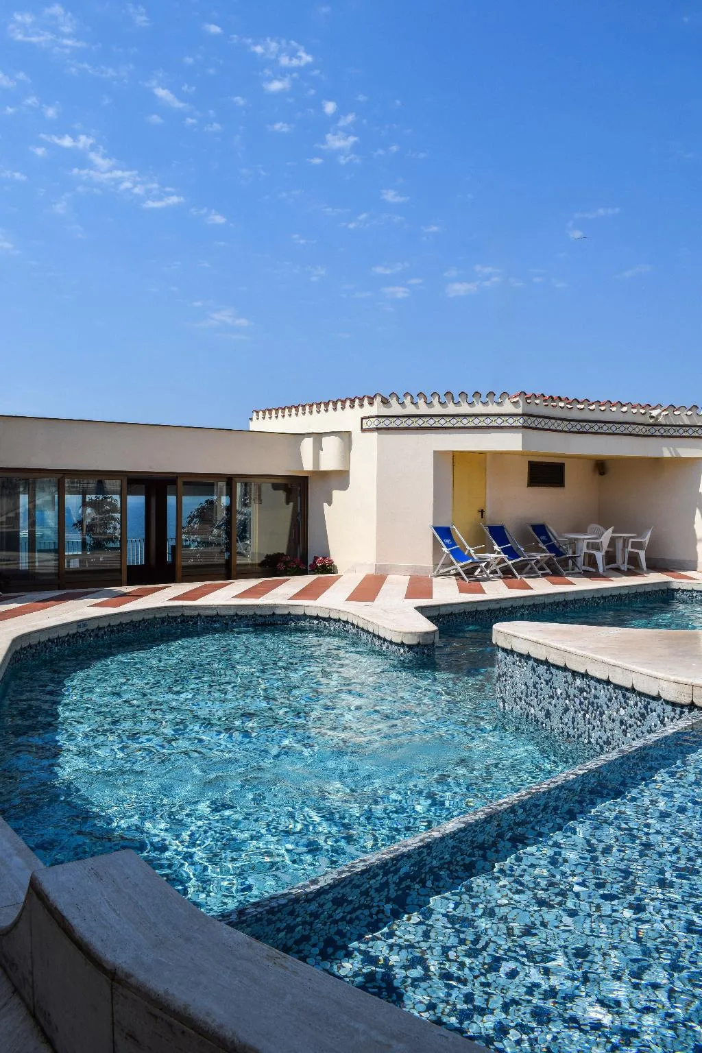 Pool, Royal Continental, Naples