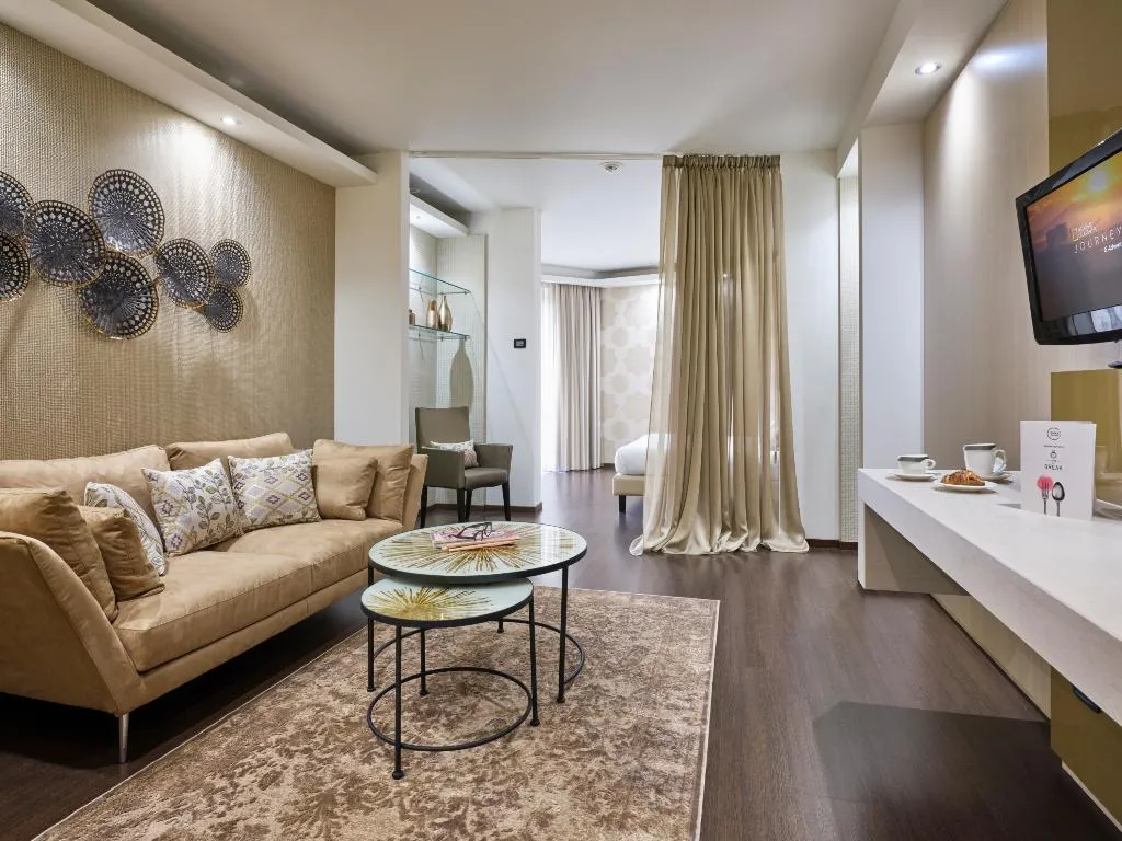 JUNIOR SUITE DELUXE Room, Winter Garden Hotel Bergamo Aeroporto, Milan