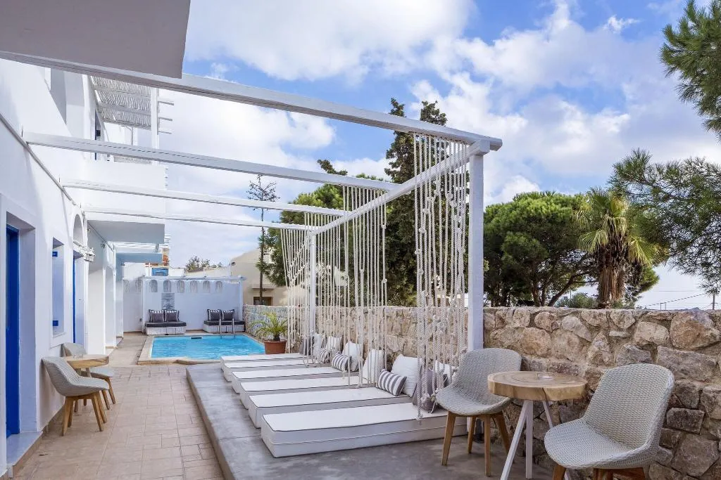 Pool, Loizos Apartments, Santorini