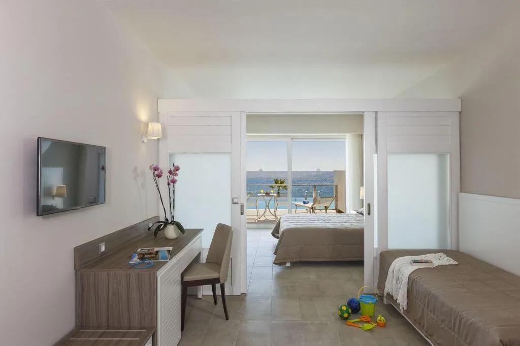 FAMILY ROOM EXECUTIVE Room, Rodos Princess Beach Hotel, Rhodes