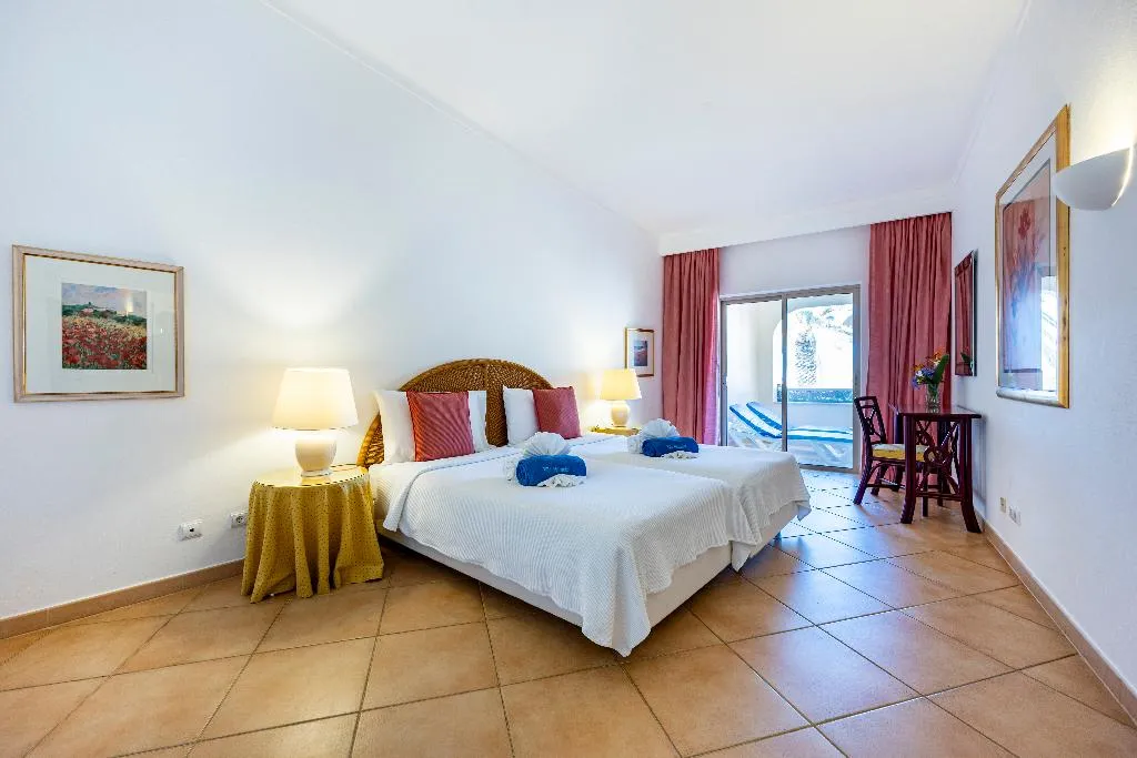 APARTMENT TWO BEDROOMS Room, Vila Palmeira, Algarve