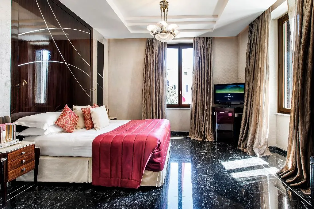SUITE ONE BEDROOM Room, Baglioni Hotel Regina, Rome