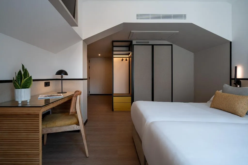 SINGLE PREMIUM Room, The Editory Garden Baixa Porto Hotel, Porto