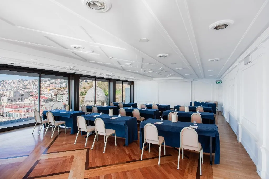 Conferences, Royal Continental, Naples