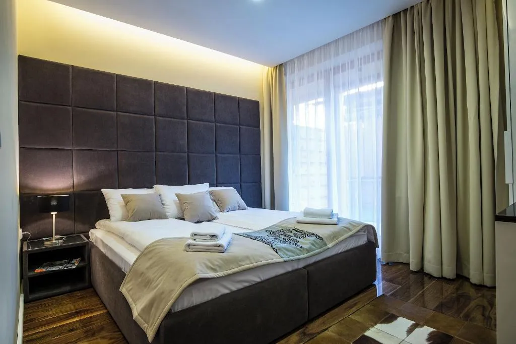 Room, ApartHotel Giewont, Krakow