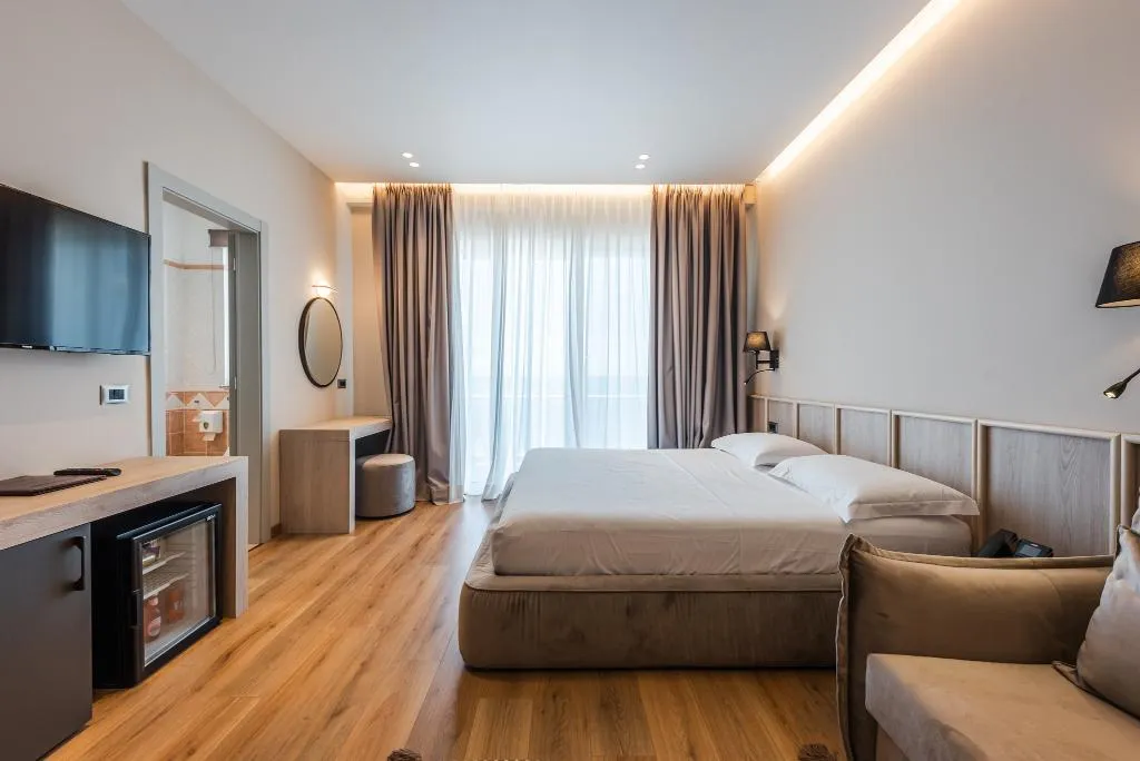 DOUBLE SEA VIEW Room, Aragosta Hotel, Durres