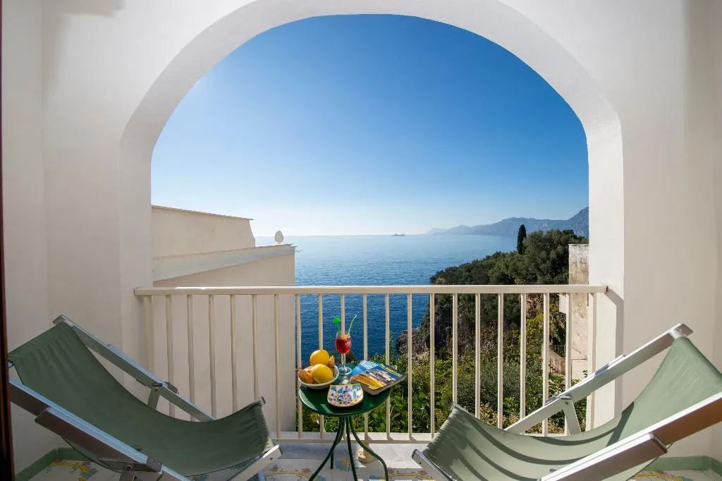 TRIPLE SEA VIEW WITH BALCONY Room, Villa Bella Vista near Positano and Amalfi, Naples