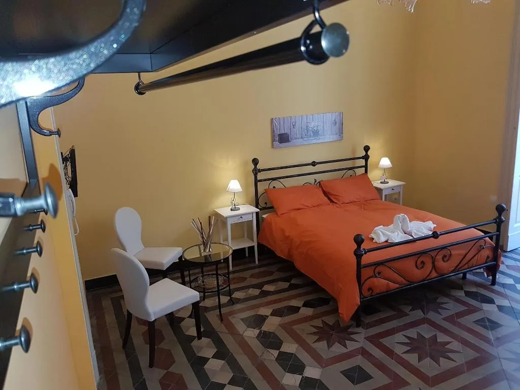 Room, Central Suites, Catania