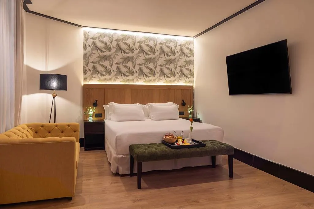 DOUBLE DELUXE Room, H10 Puerta de Alcala 4* Sup., Madrid