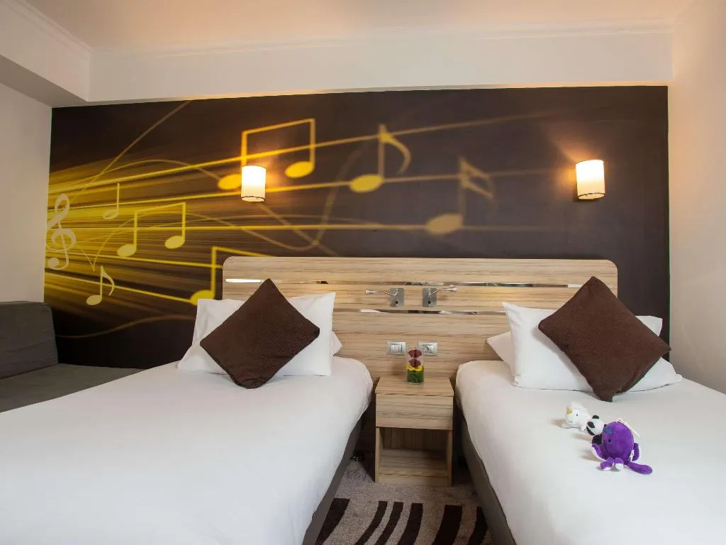 TWIN STANDARD Room, Novotel Cairo Airport, Cairo