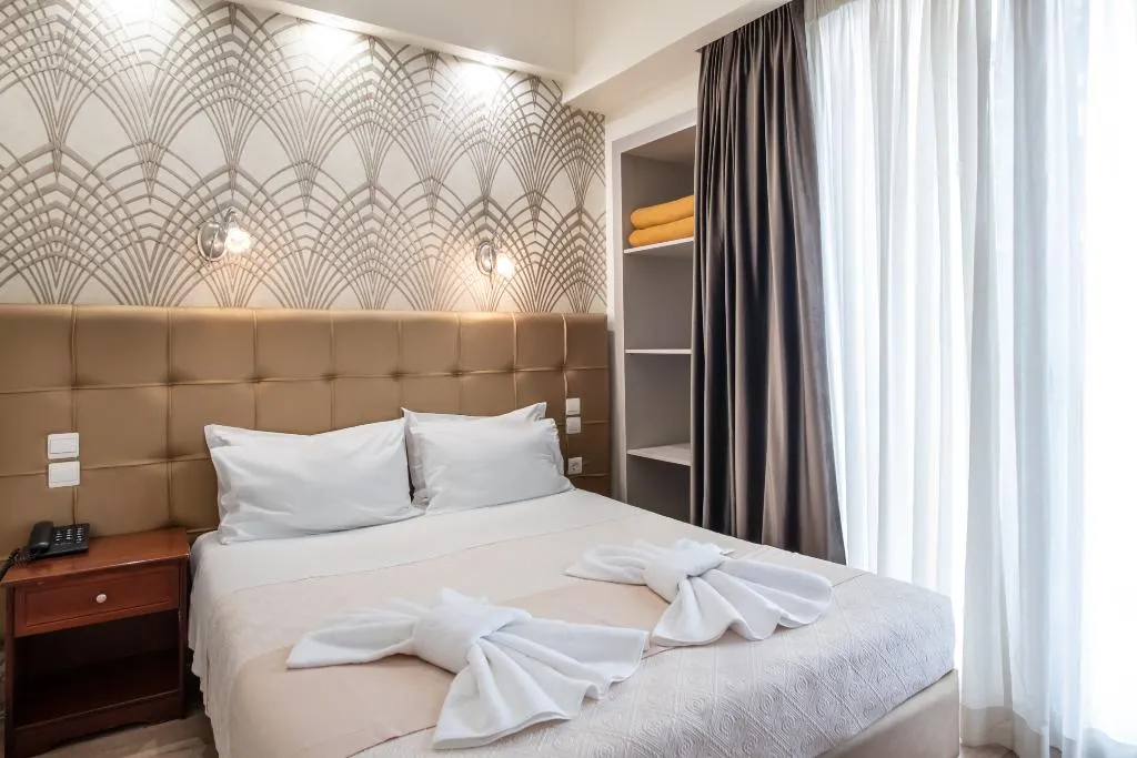 QUADRUPLE STANDARD Room, Golden City, Athens
