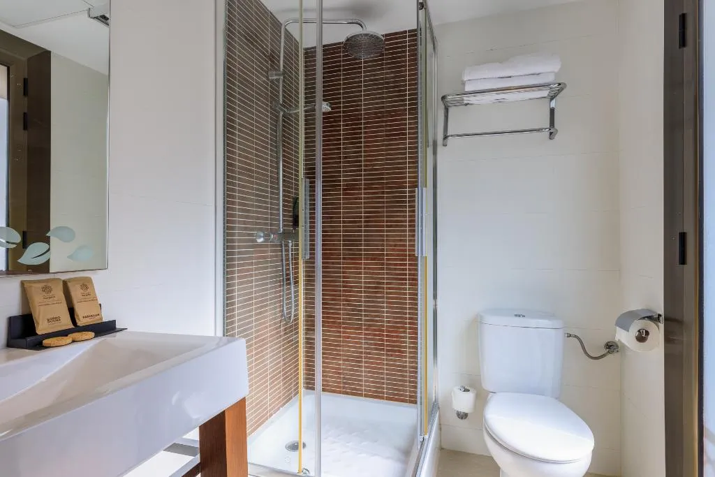TRIPLE STANDARD Room, Suizo, Barcelona