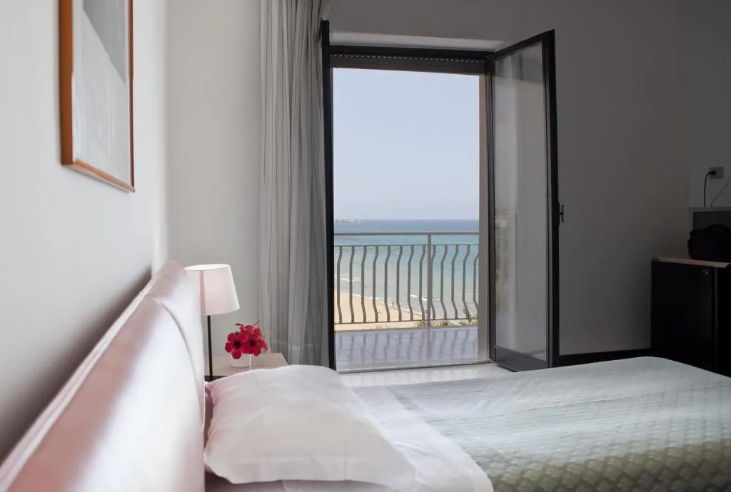 DOUBLE STANDARD Room, Hotel Club Helios, Catania