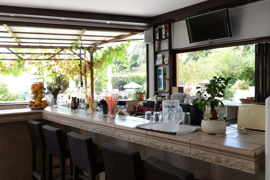 Bar, Karavados Beach, Kefallinia
