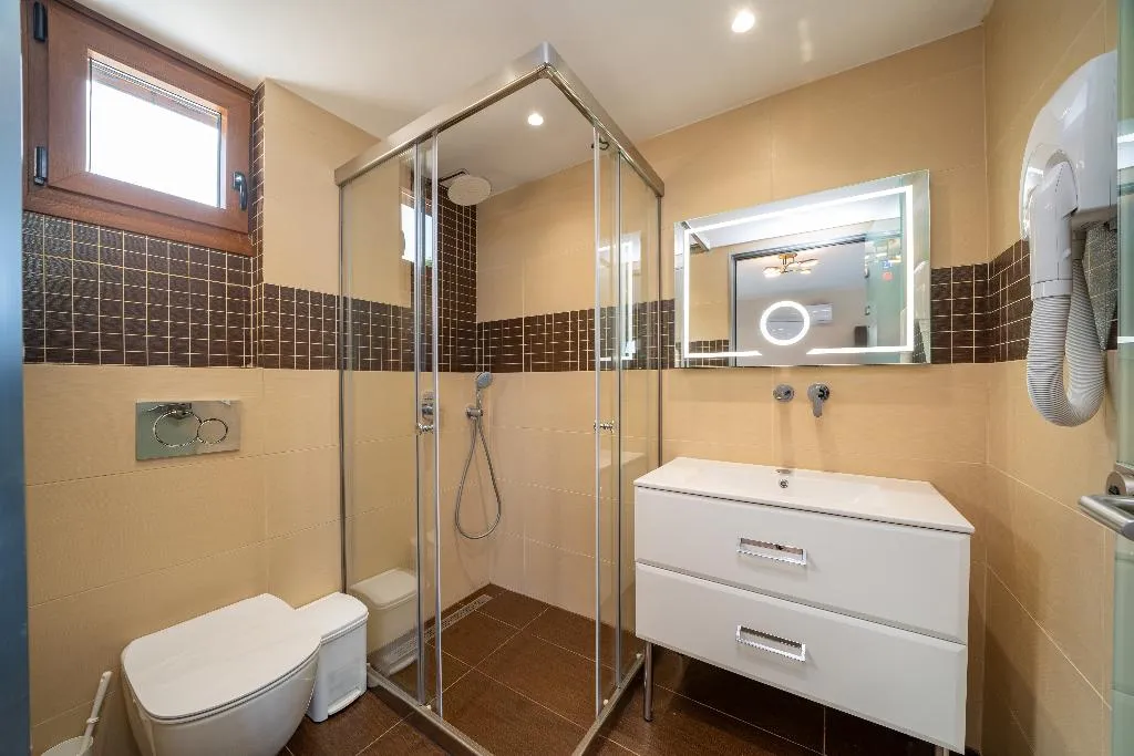 SUITE ONE BEDROOM ONE BATHROOM Room, Studios Vrionis Panoramic Sunset, Kefallinia