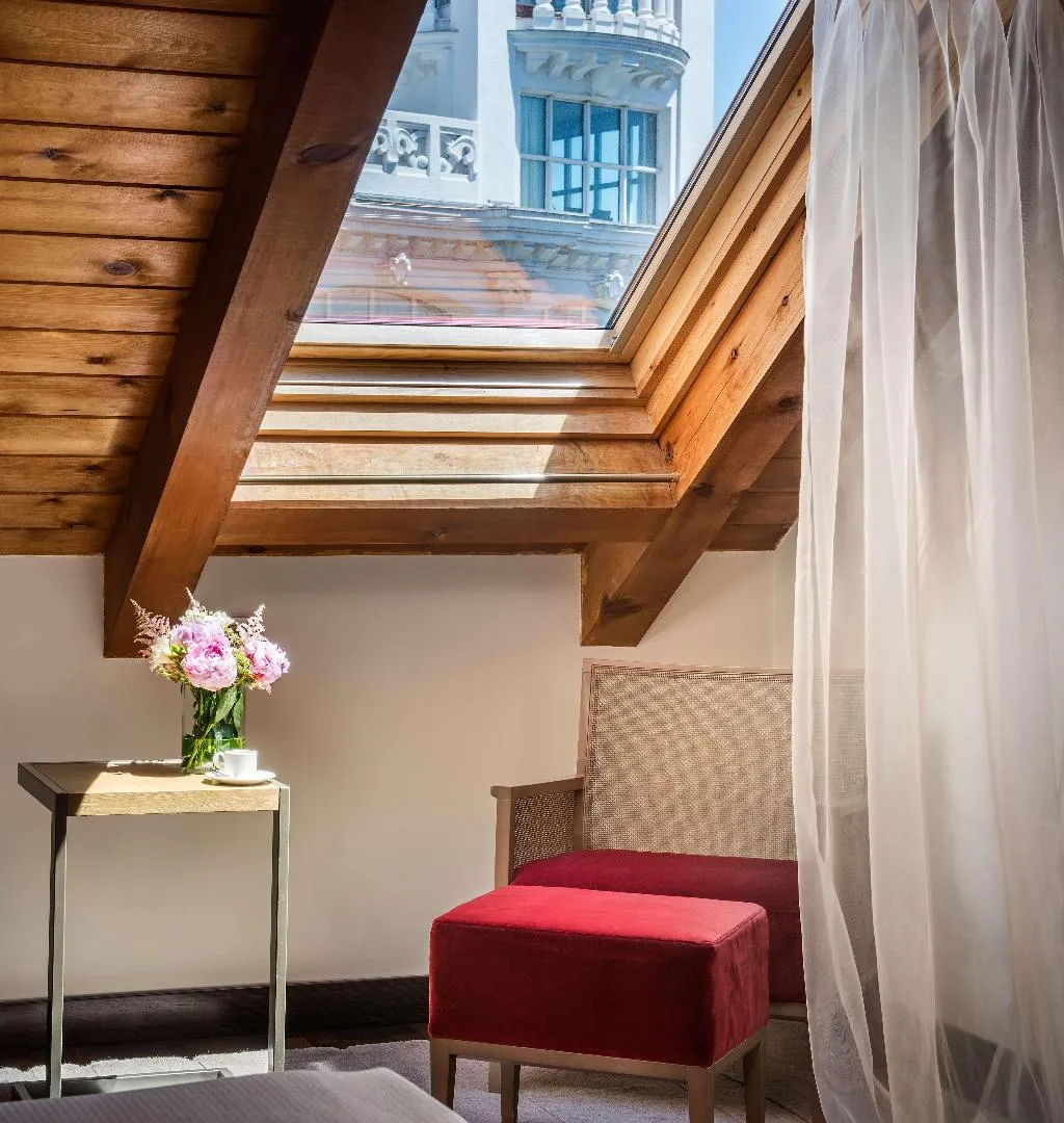 Room, NH Collection Madrid Palacio de Tepa, Madrid