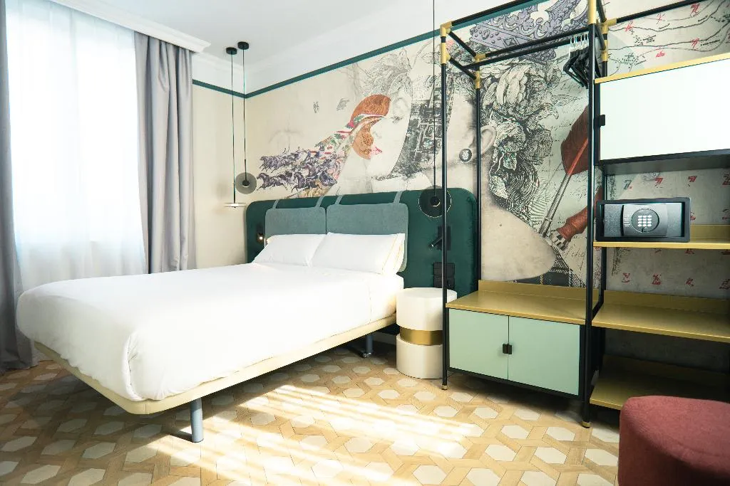 SUITE STANDARD Room, SmartRental Collection Gran Vía Capital, Madrid