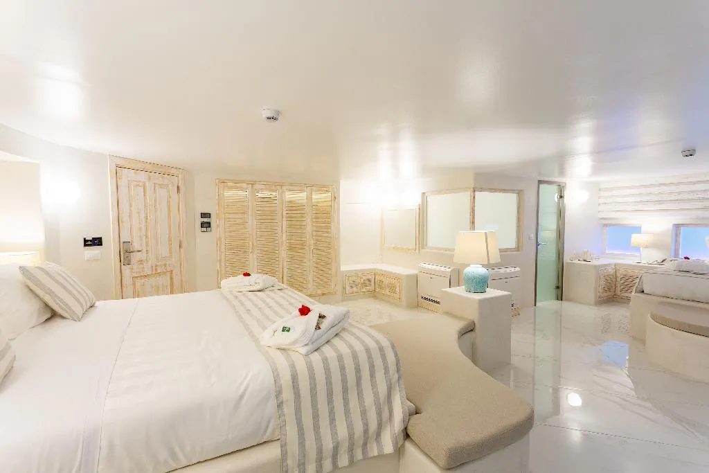 SUITE CITY VIEW Room, Rhodos Horizon City, Rhodes
