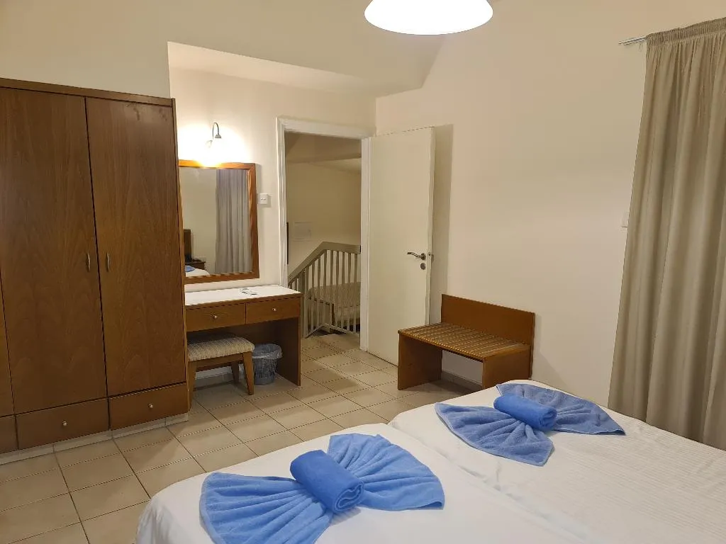 BUNGALOW ONE BEDROOM Room, Nissiana Hotel and Bungalows, Cyprus