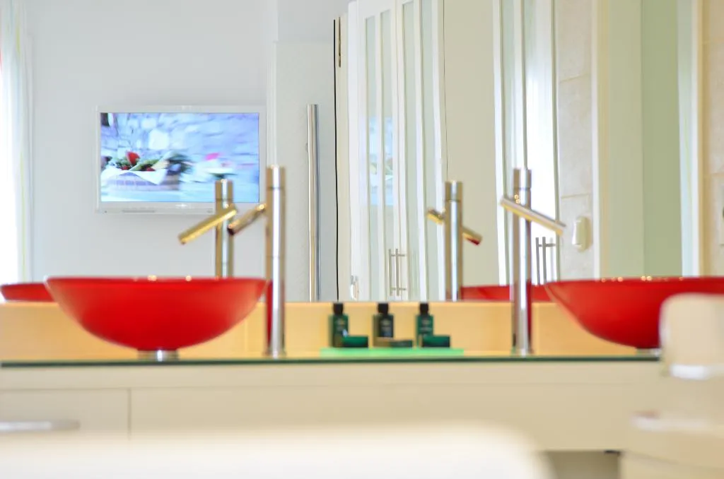 SUITE THREE BEDROOMS WITH PRIVATE POOL Room, Petasos Beach Resort & Spa, Mykonos