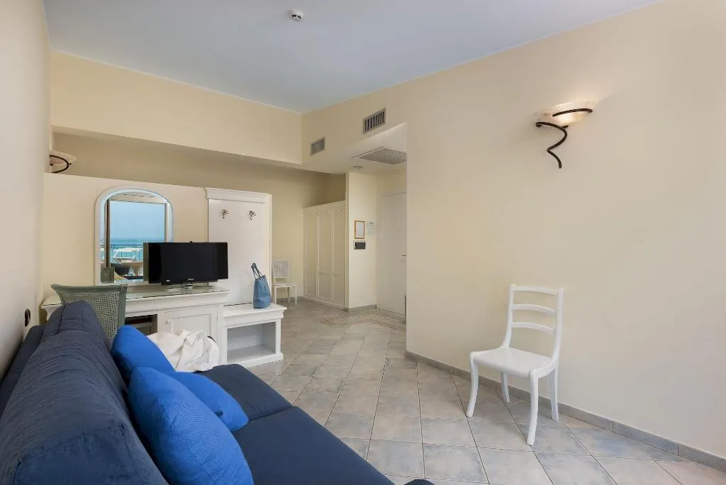 Room, Riviera, Palermo