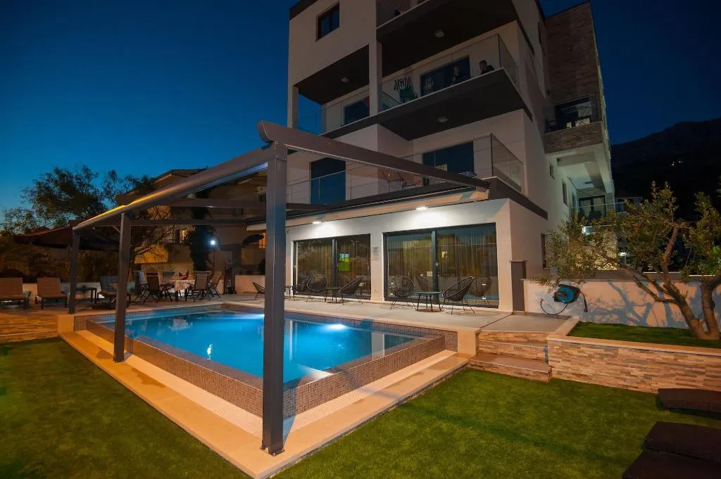 Sports and Entertainment, Villa Nani, Split