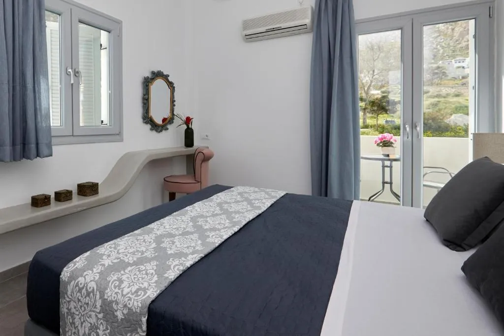 DOUBLE COMFORT Room, Blue Sea, Santorini