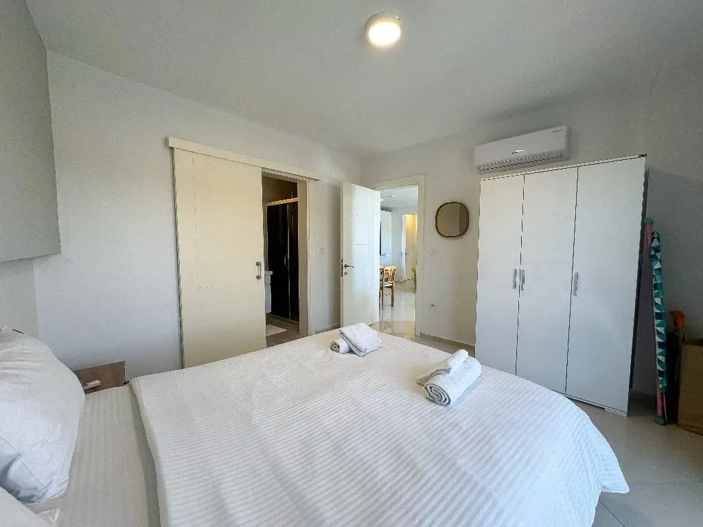 APARTMENT TWO BEDROOMS TWO BATHROOMS Room, Lavender Residence, Izmir