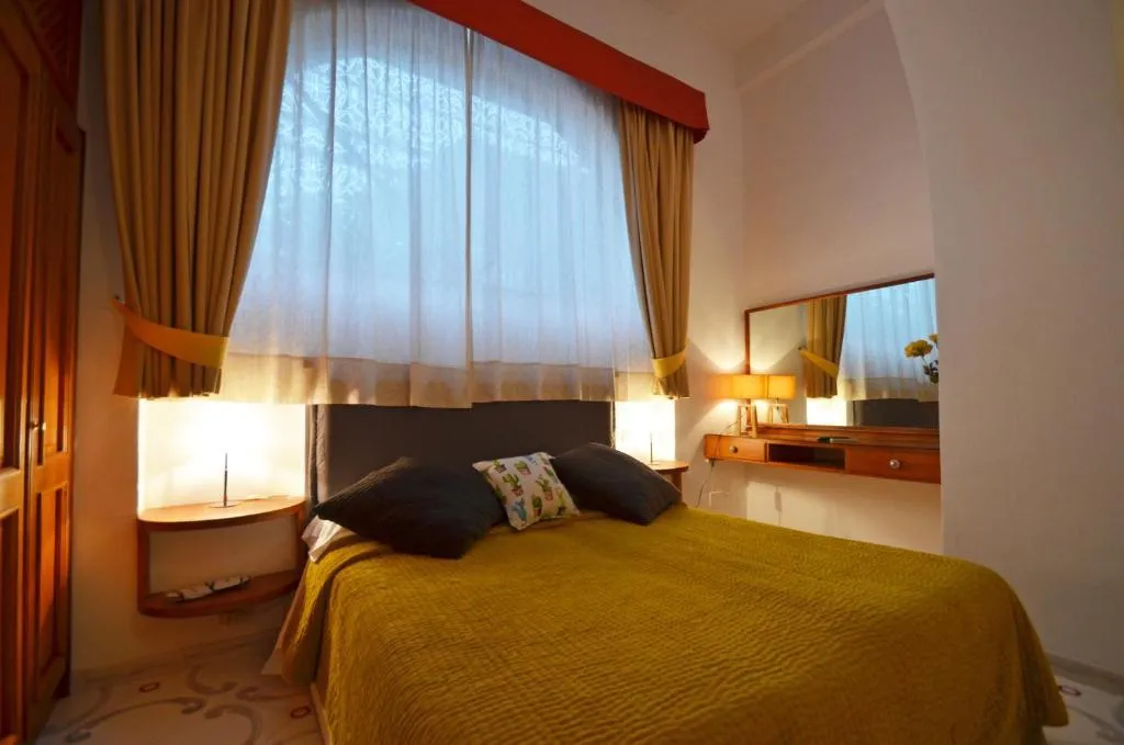 JUNIOR SUITE STANDARD Room, Gatto Bianco, Naples
