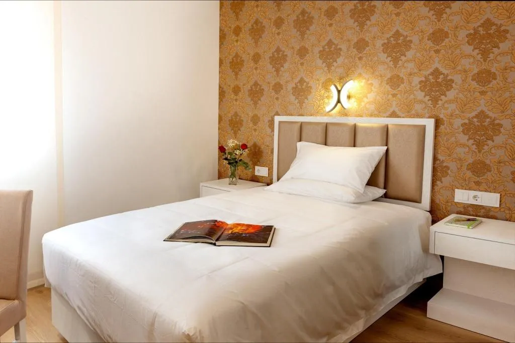 Room, Hotel Insula Barataria, Madrid