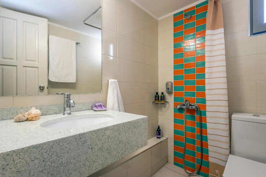 Double or Twin ECONOMY Room, Aris, Crete