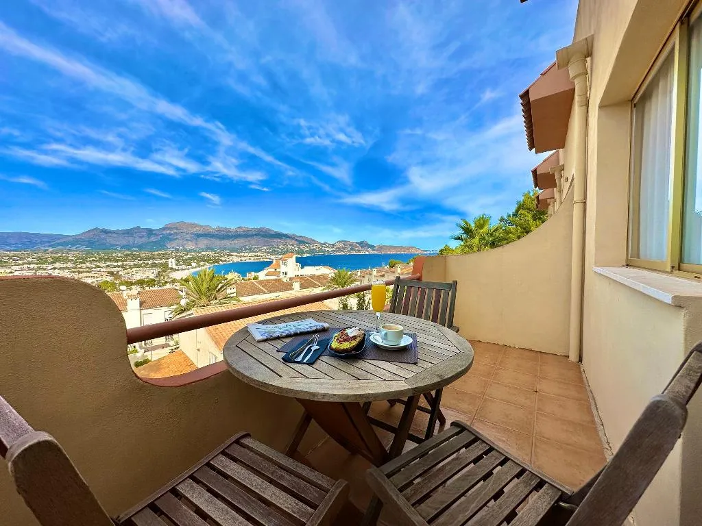 BUNGALOW PREMIUM TWO BEDROOMS Room, Albir Hills Apartments, Costa Blanca