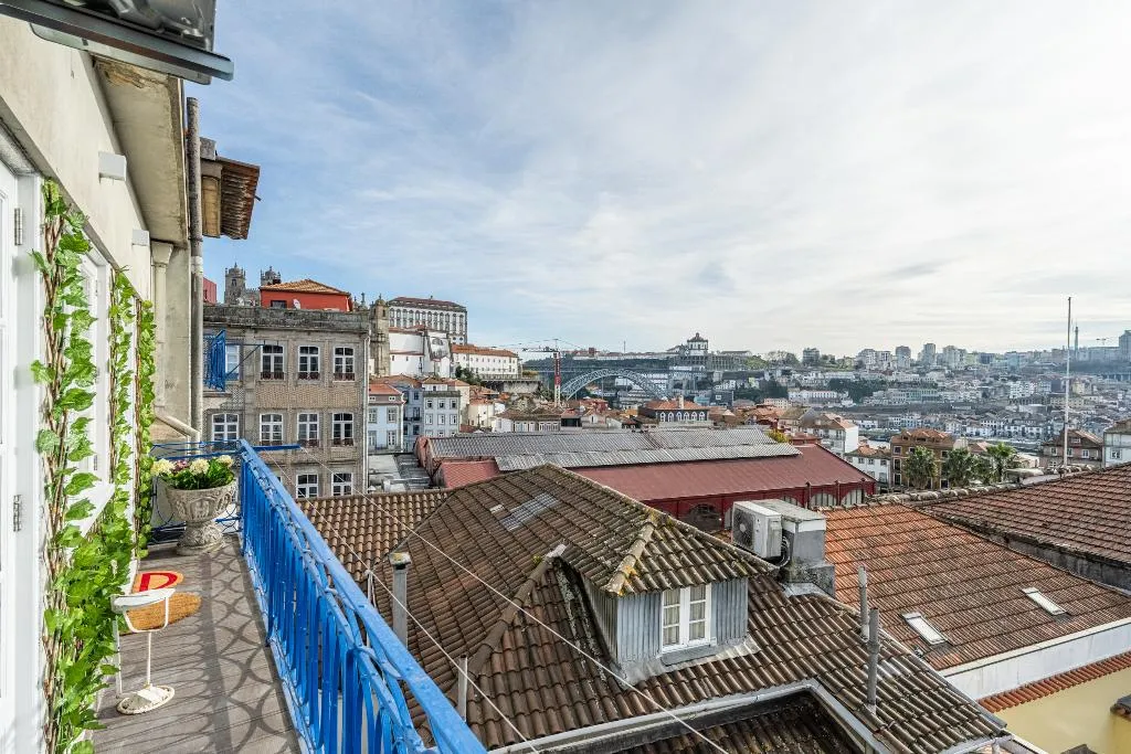 APARTMENT THREE BEDROOMS TWO BATHROOMS Room, Casas do Porto - Ribeira Apartments, Porto