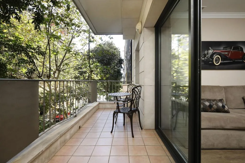 APARTMENT TWO DOUBLE BEDS Room, Hispanos 7 Suiza Apartament-Restaurant, Barcelona