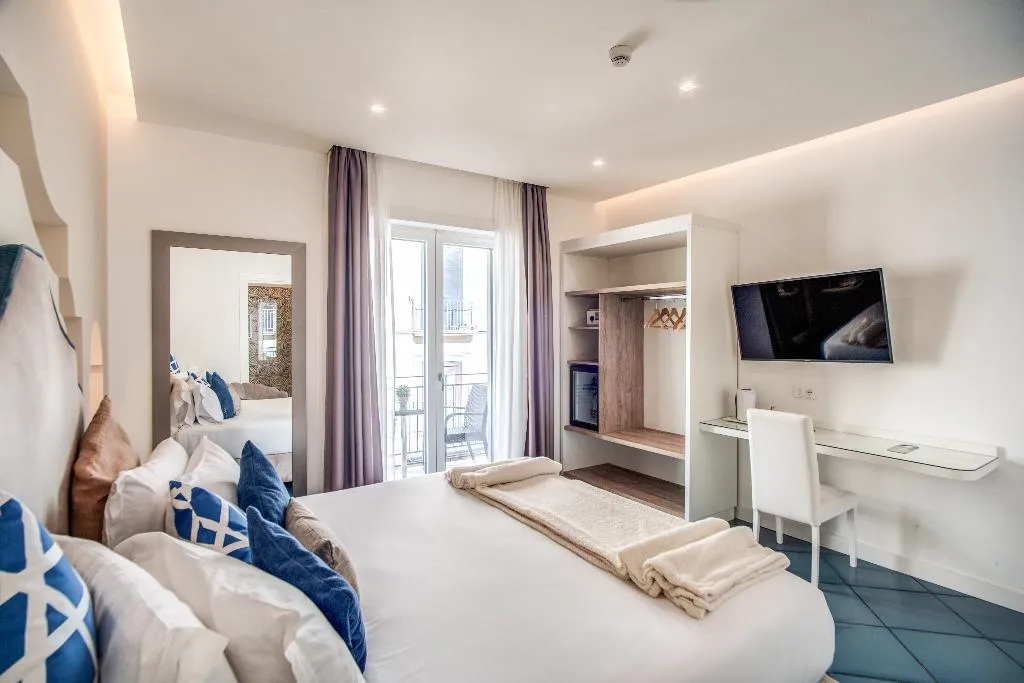 Room, Sorrento City, Naples