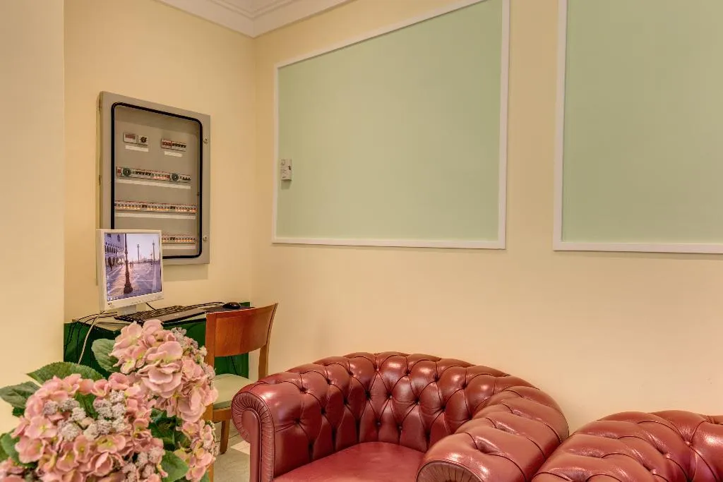 Lobby, Albergo Igea, Rome