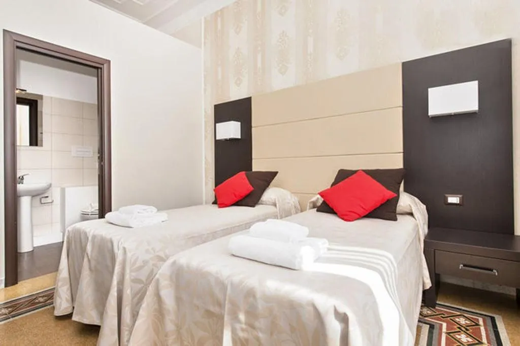 Room, Laterani Suite, Naples