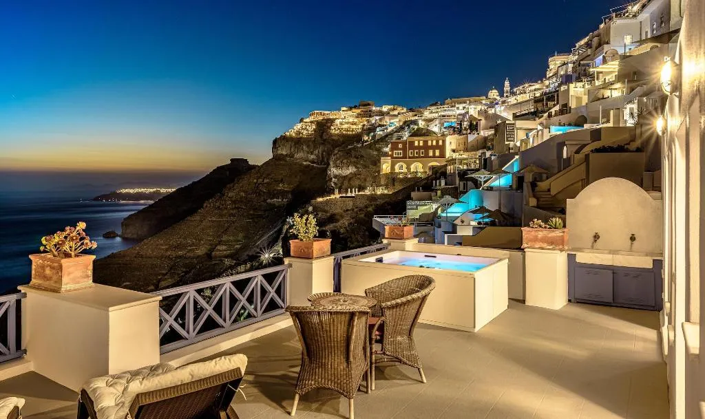 Room, Golden Grey Goose, Santorini