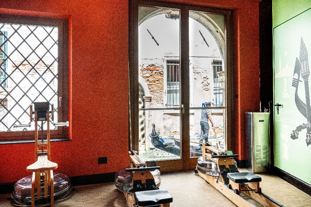 Sports and Entertainment, Saturnia & International, Venice