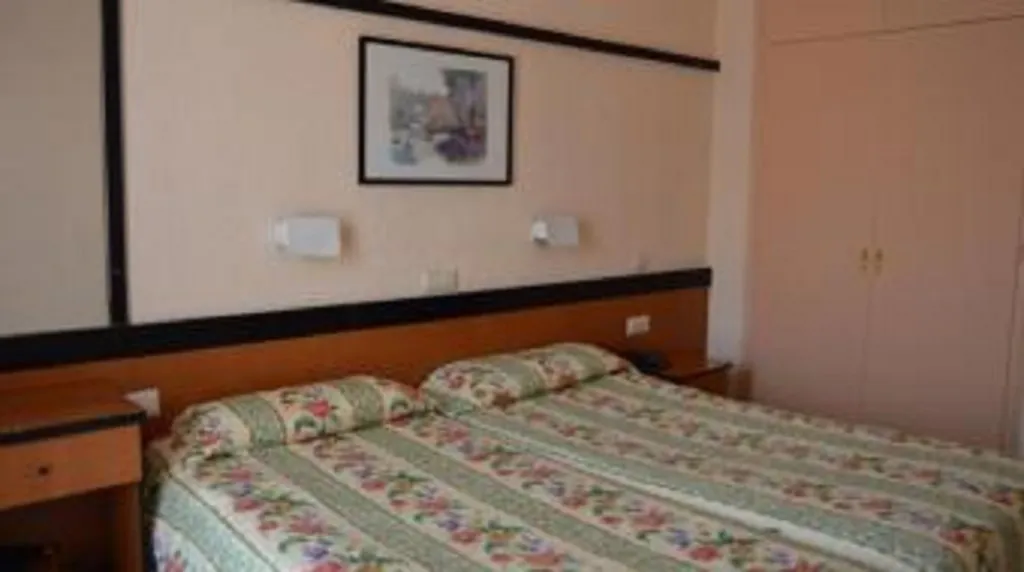 SINGLE ECONOMY Room, The BandB by Guitart Hotels, Costa Brava