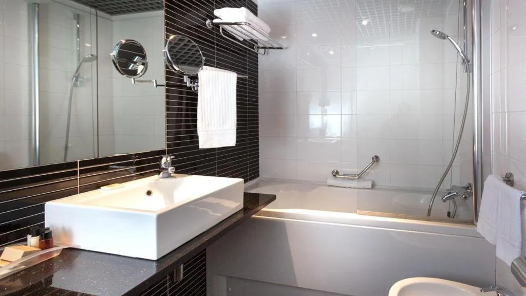 TRIPLE SUPERIOR Room, The Caesar Hotel Roma, Rome