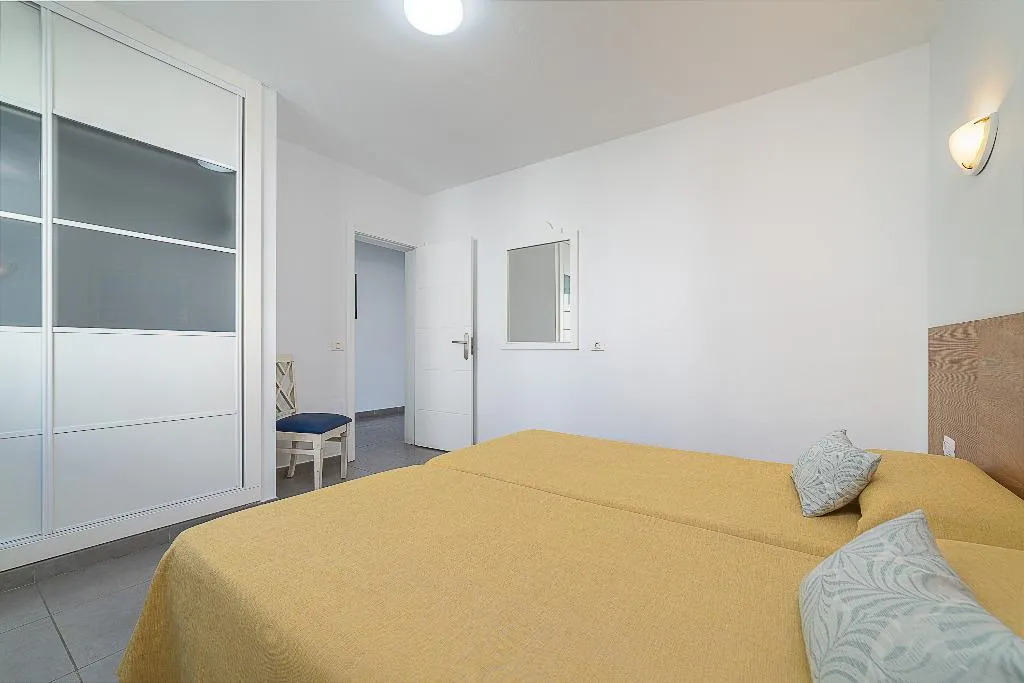 APARTMENT CAPACITY 3 ONE BEDROOM Room, Elena Apartamentos, Lanzarote