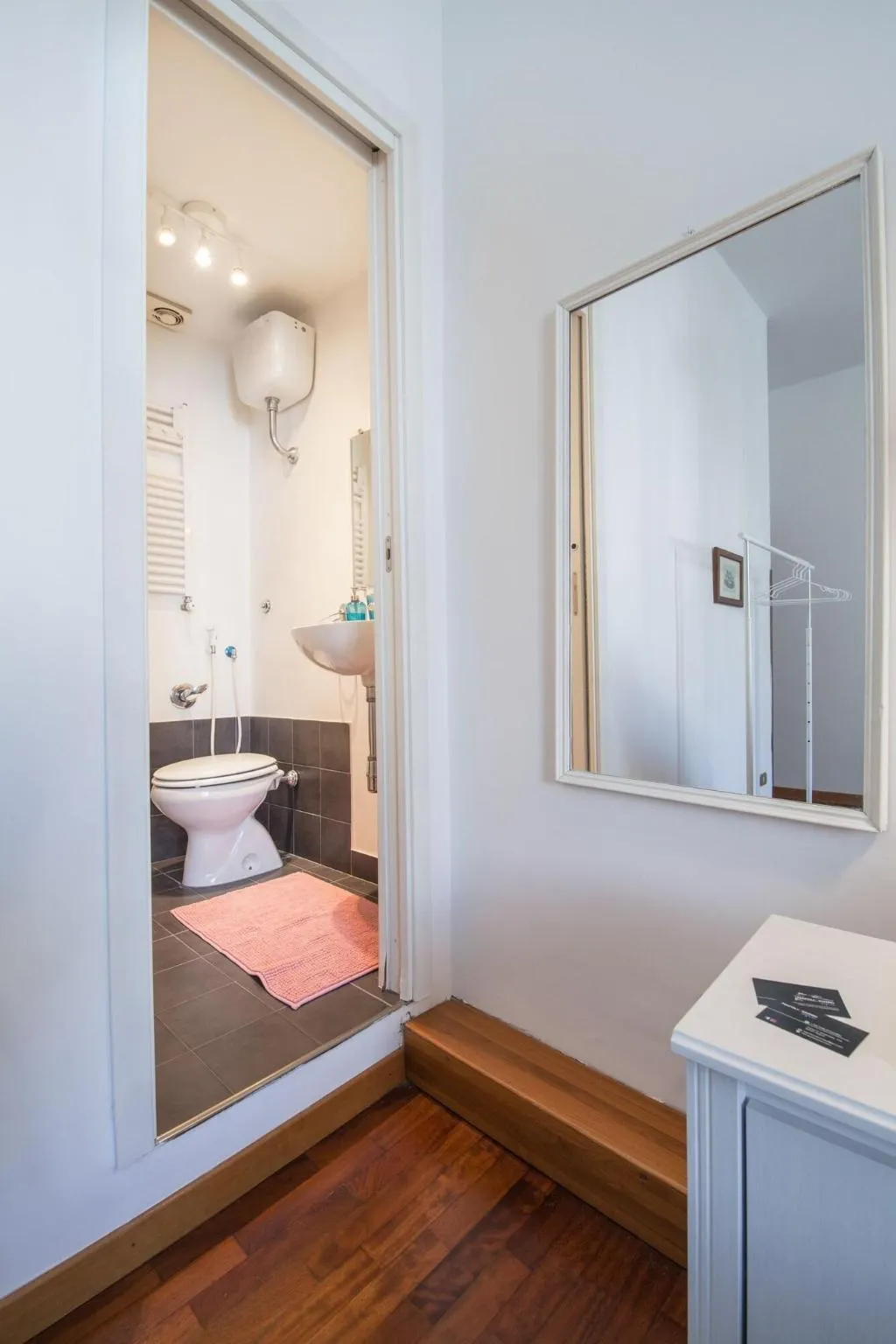 Room, Napolicentro Mare, Naples