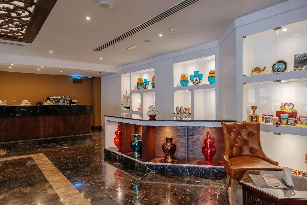 Restaurant, Tulip Inn Al Khan, Dubai
