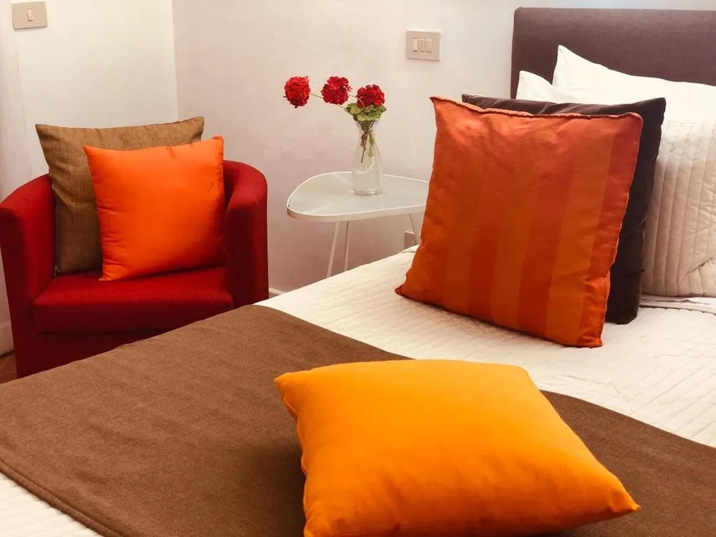 Room, Antichi Colori, Palermo