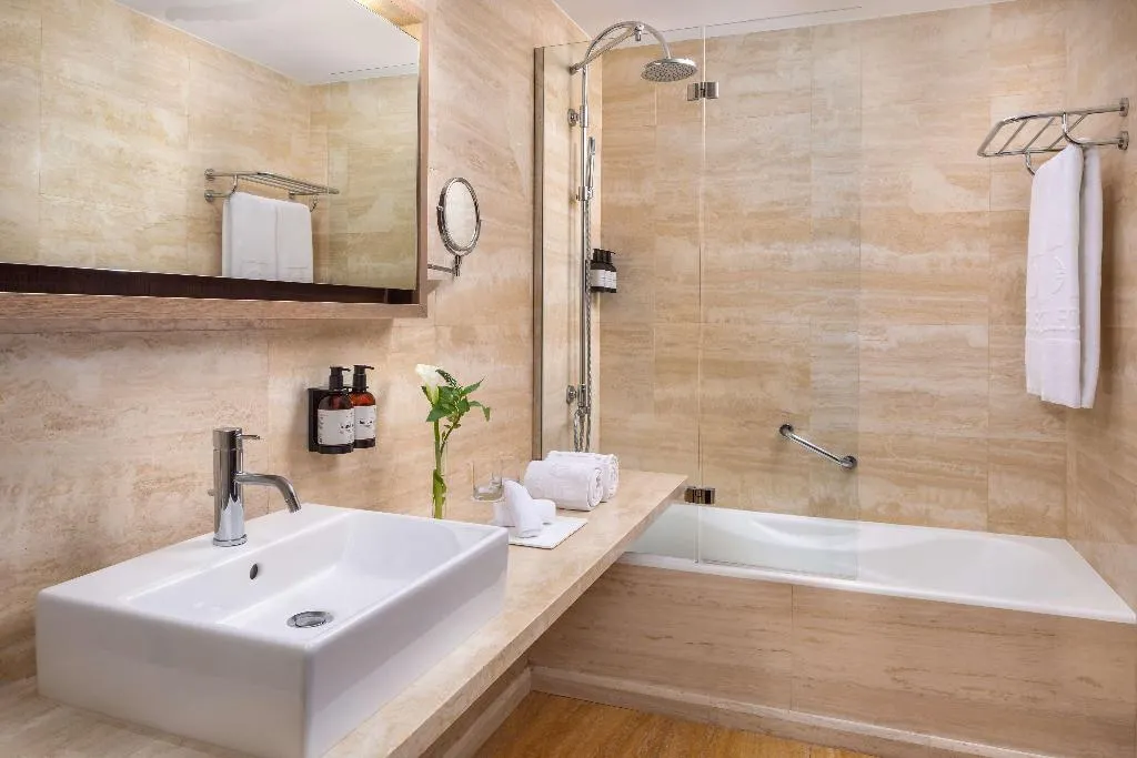 DOUBLE DELUXE Room, NH Collection Madrid Palacio de Tepa, Madrid