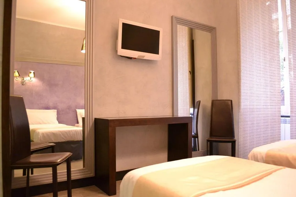 Room, Tiburtina House, Rome